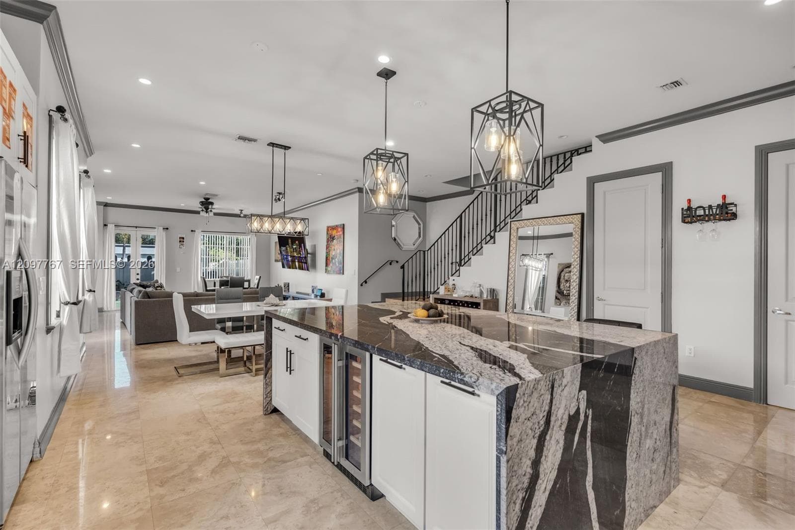1207 SW 4th Ave #1 photo 7
