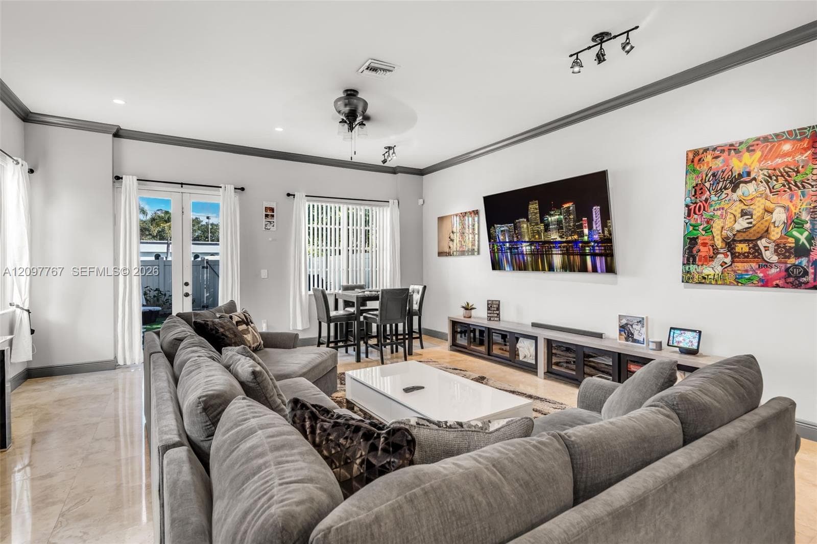 1207 SW 4th Ave #1 photo 11