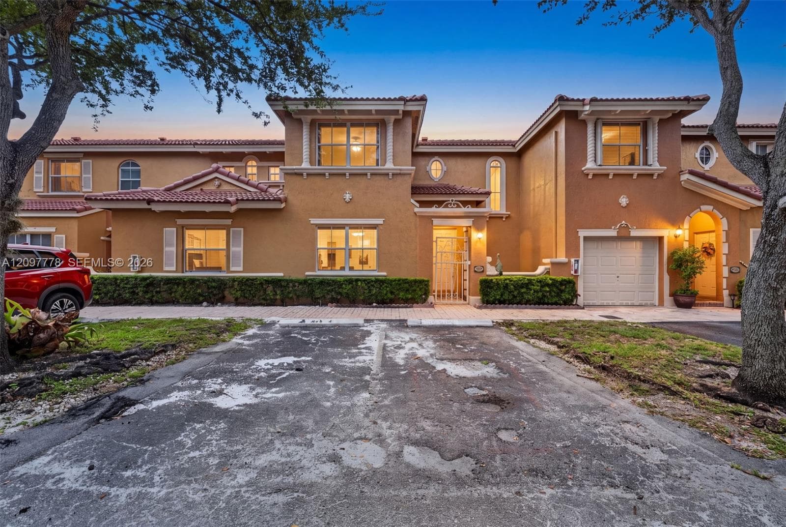 8520 NW 139th Ter #1607 photo 1