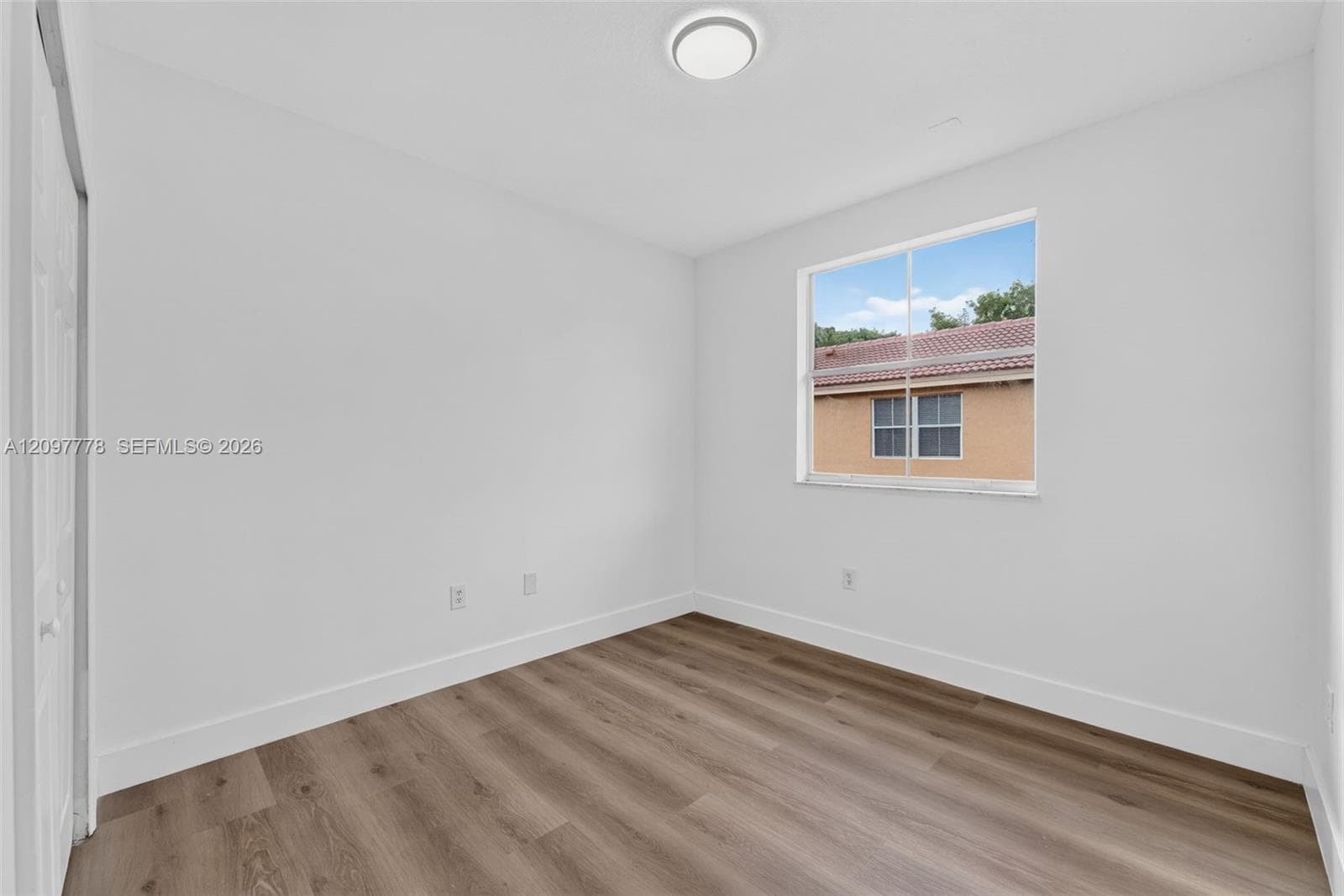 8520 NW 139th Ter #1607 photo 11