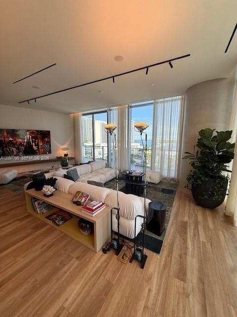 Casa Bella · #2602 in Miami - Photo 40