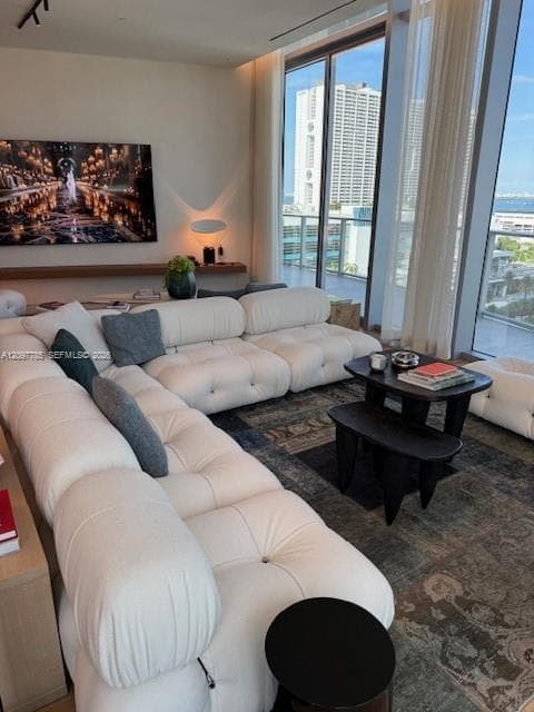 Casa Bella · #2602 in Miami - Photo 39