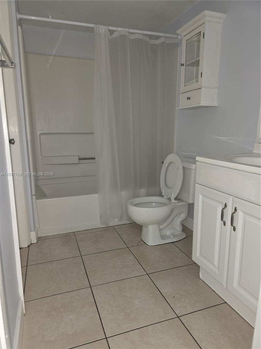 KENDALL LAKE TOWERS CONDO · #312 in Miami - Photo 10
