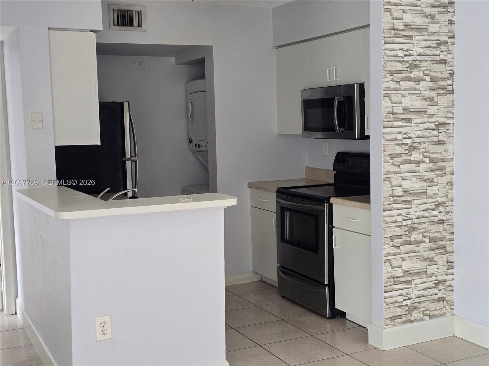 KENDALL LAKE TOWERS CONDO · #312 in Miami - Photo 14