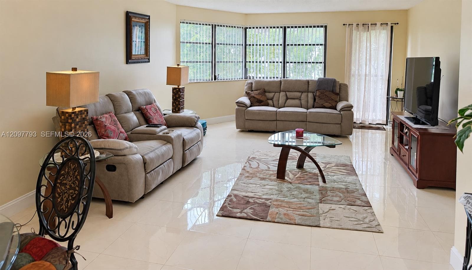 Lake View · #208-6 in Miami - Photo 2