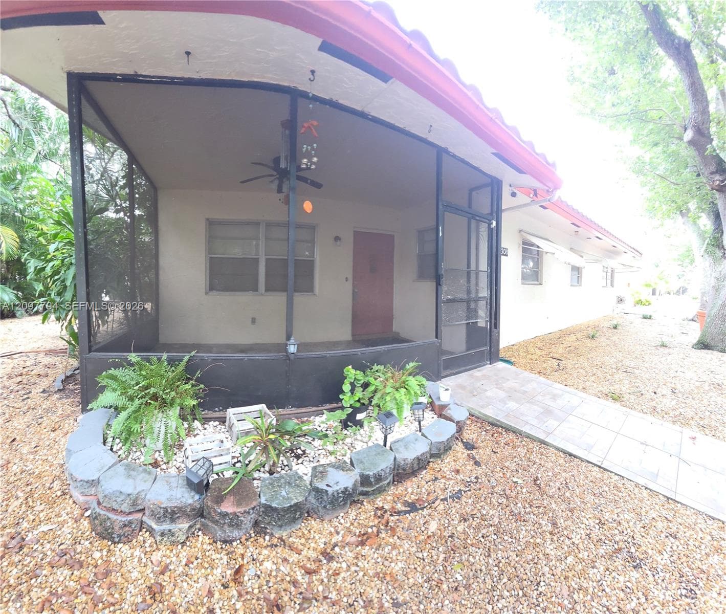 HOLLYWOOD LITTLE RANCHES · #1 in Hollywood - Photo 20