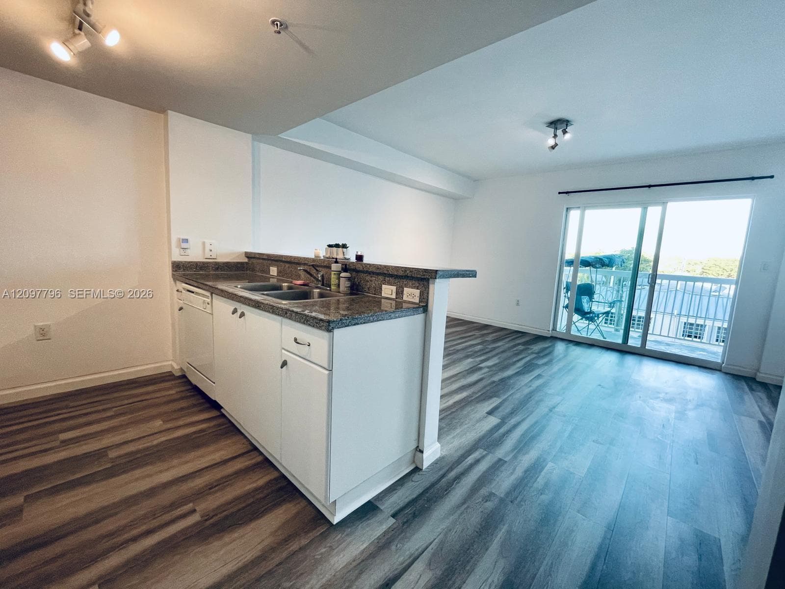 VILLAGGIO IN THE GROVE TO · #403 in Coconut Grove - Photo 2