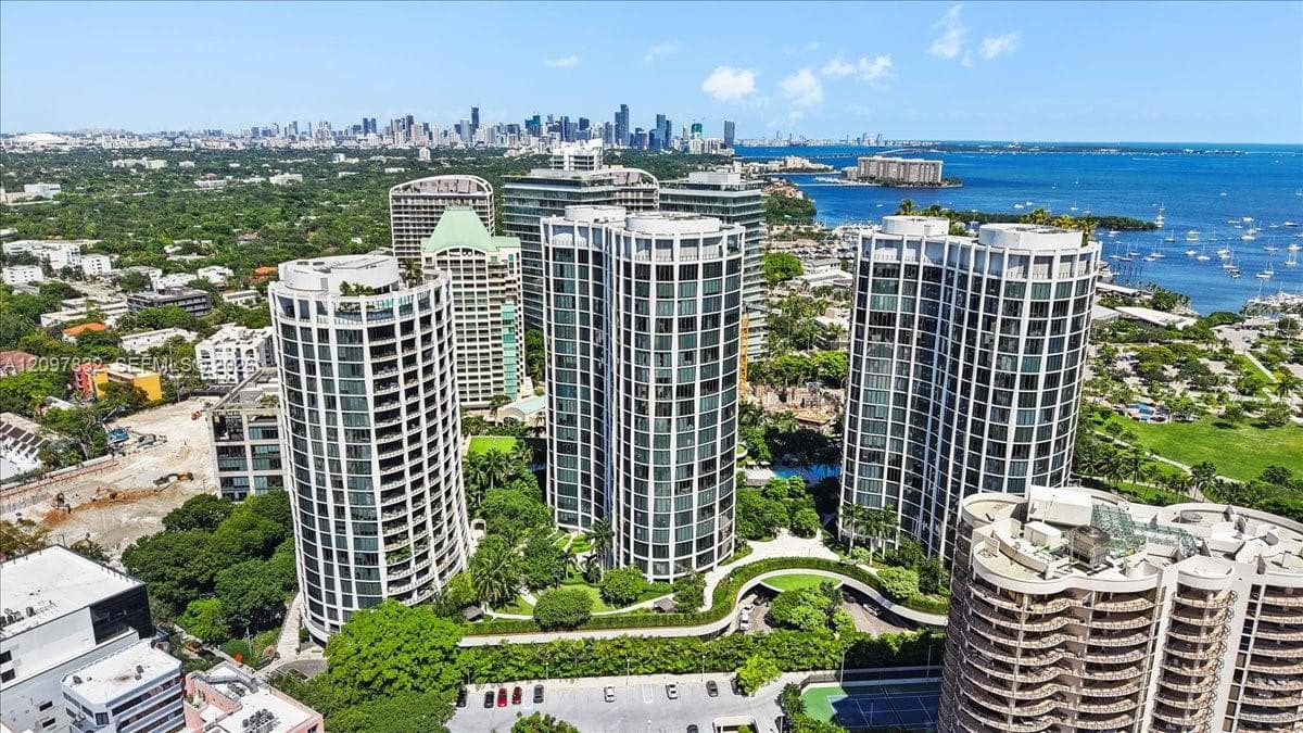 Two Park Grove · #6B in Miami - Photo 37