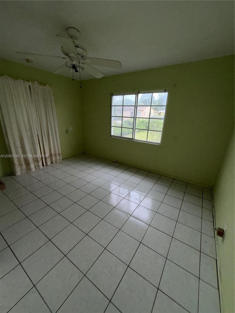 2703 Hayes St photo 6