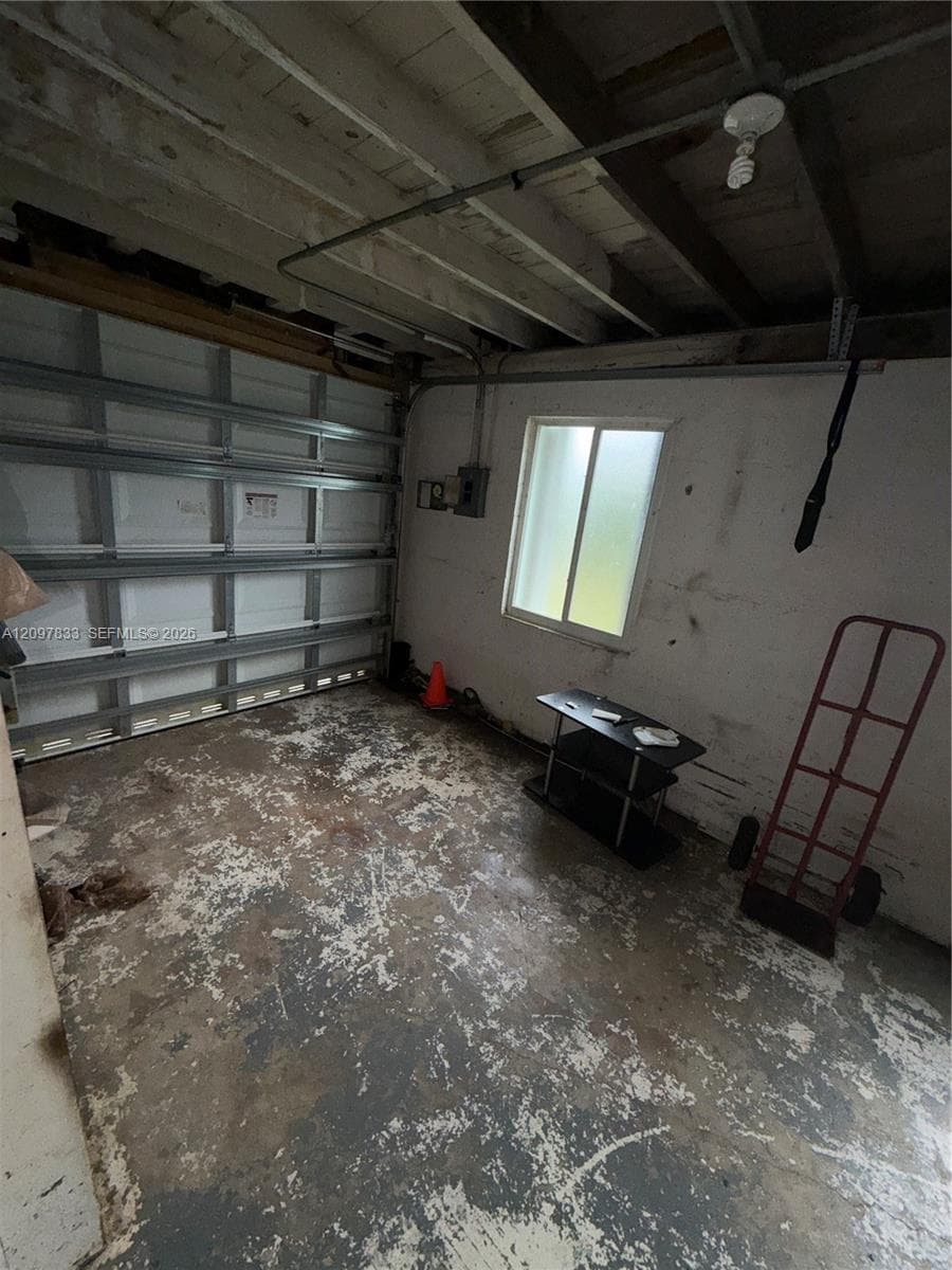 2703 Hayes St photo 9