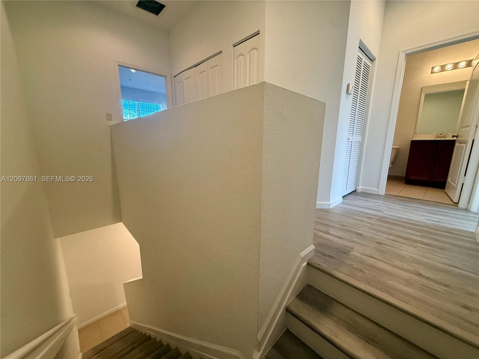 626 SW 3rd Ave photo 11