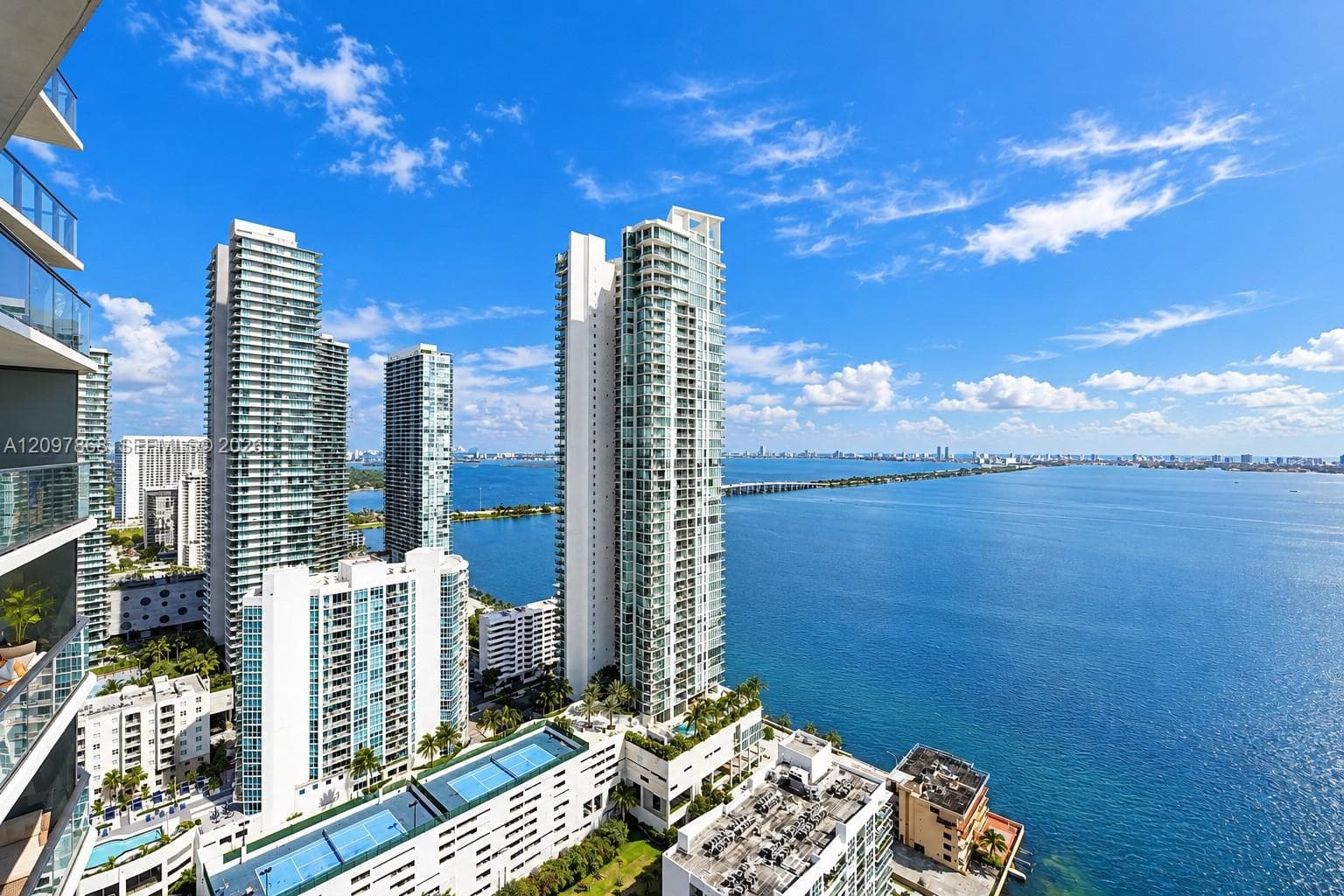 Icon Bay · #3403 in Miami - Photo 17
