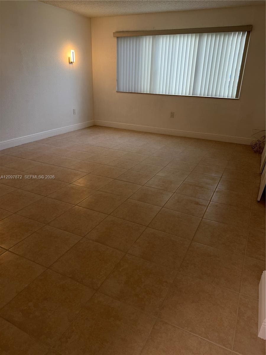 CORAL GATE EAST CONDO · #1-103 in Hialeah - Photo 11