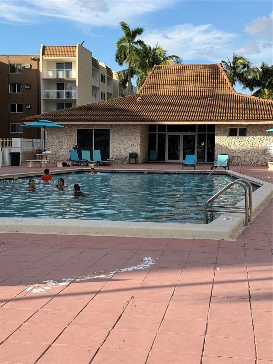 CORAL GATE EAST CONDO · #1-103 in Hialeah - Photo 8