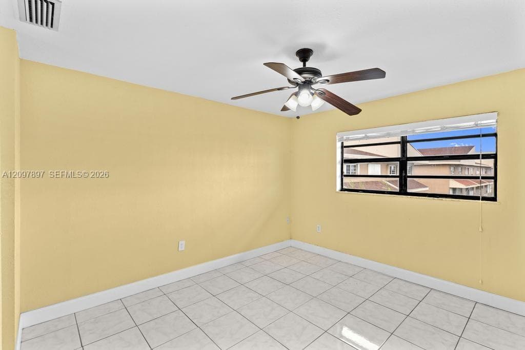 Vista Del Lago VII · #24 in Hialeah - Photo 20