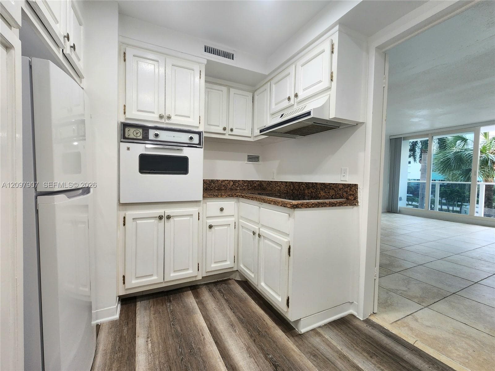ALEXANDER TOWERS CONDO · #204 in Hollywood - Photo 6