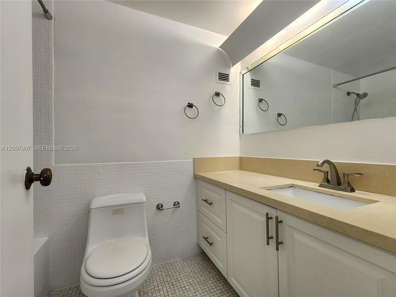 ALEXANDER TOWERS CONDO · #204 in Hollywood - Photo 12
