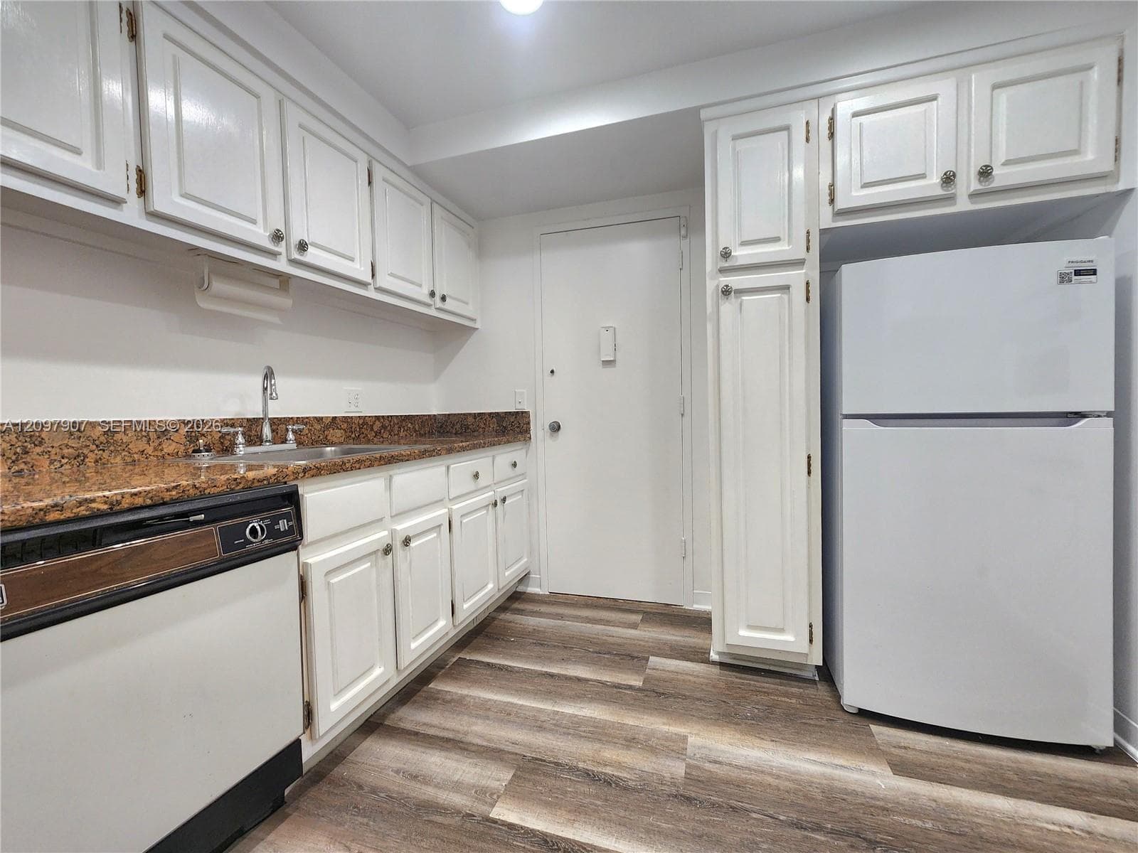 ALEXANDER TOWERS CONDO · #204 in Hollywood - Photo 3