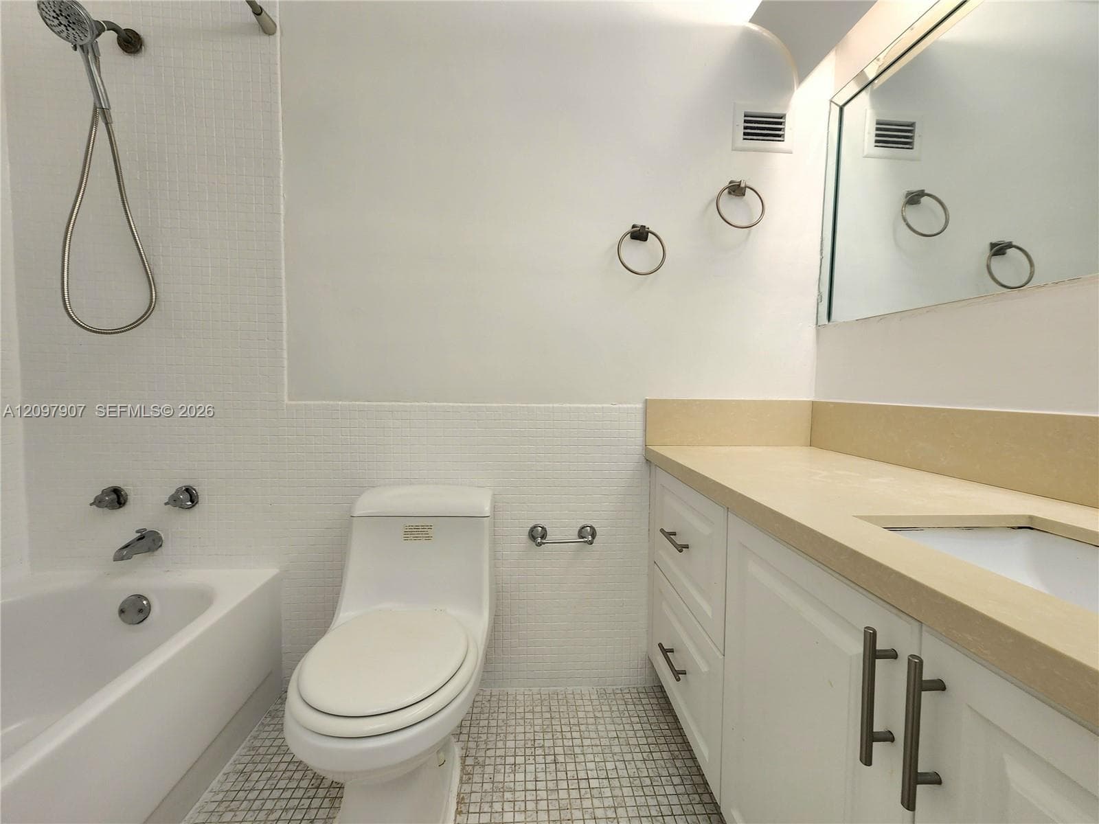 ALEXANDER TOWERS CONDO · #204 in Hollywood - Photo 14