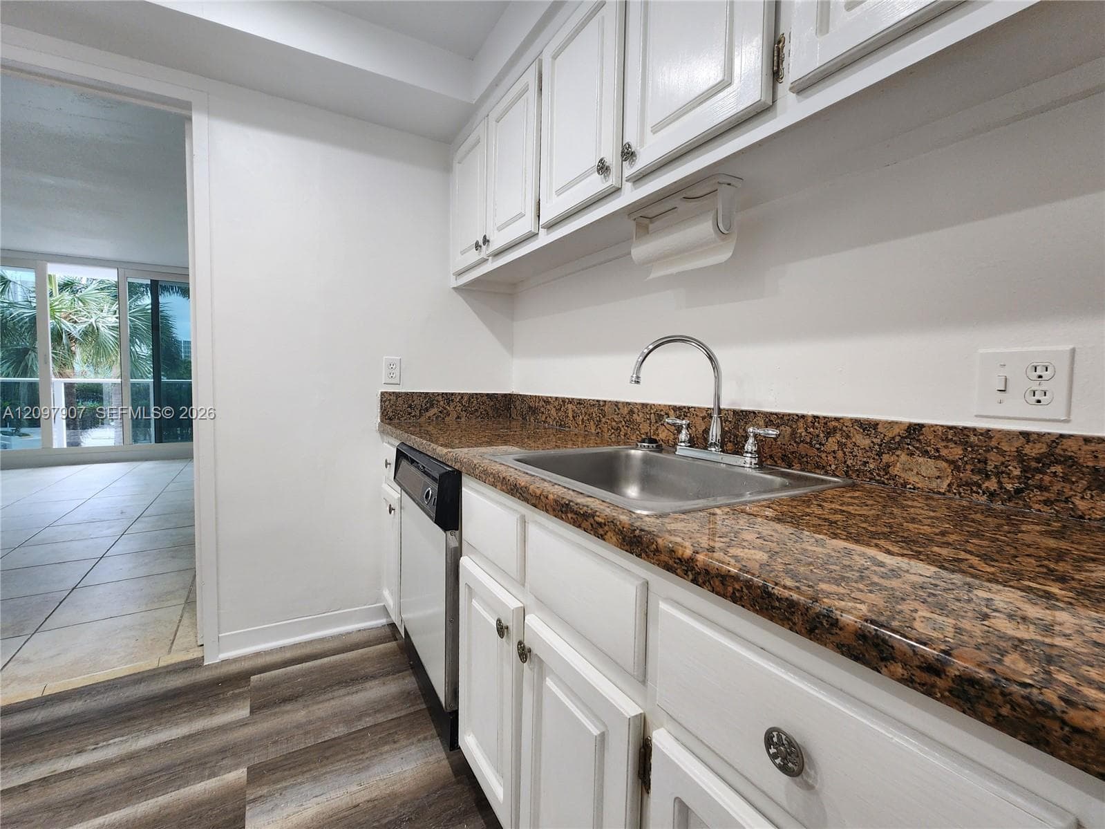 ALEXANDER TOWERS CONDO · #204 in Hollywood - Photo 8