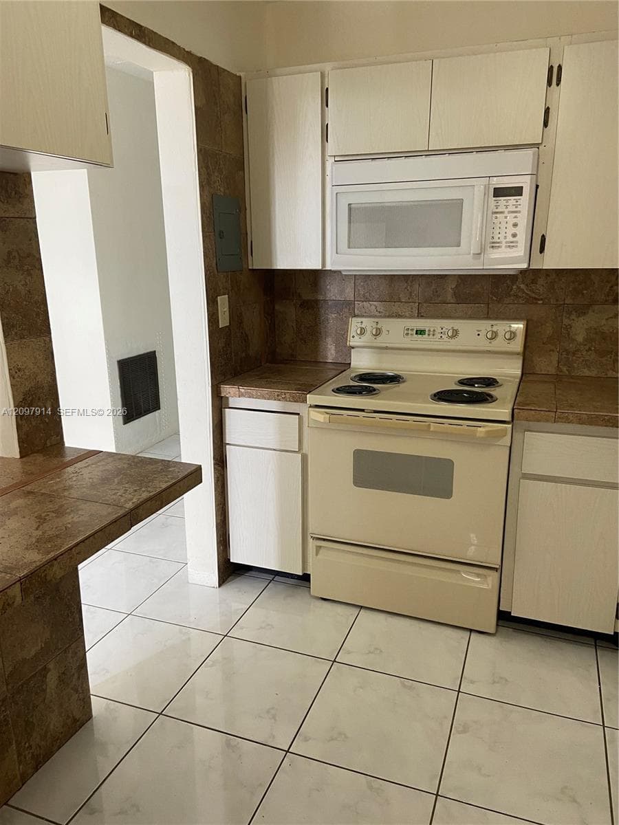 1475 TERRA TOWERS CONDO · #512A in North Miami - Photo 6