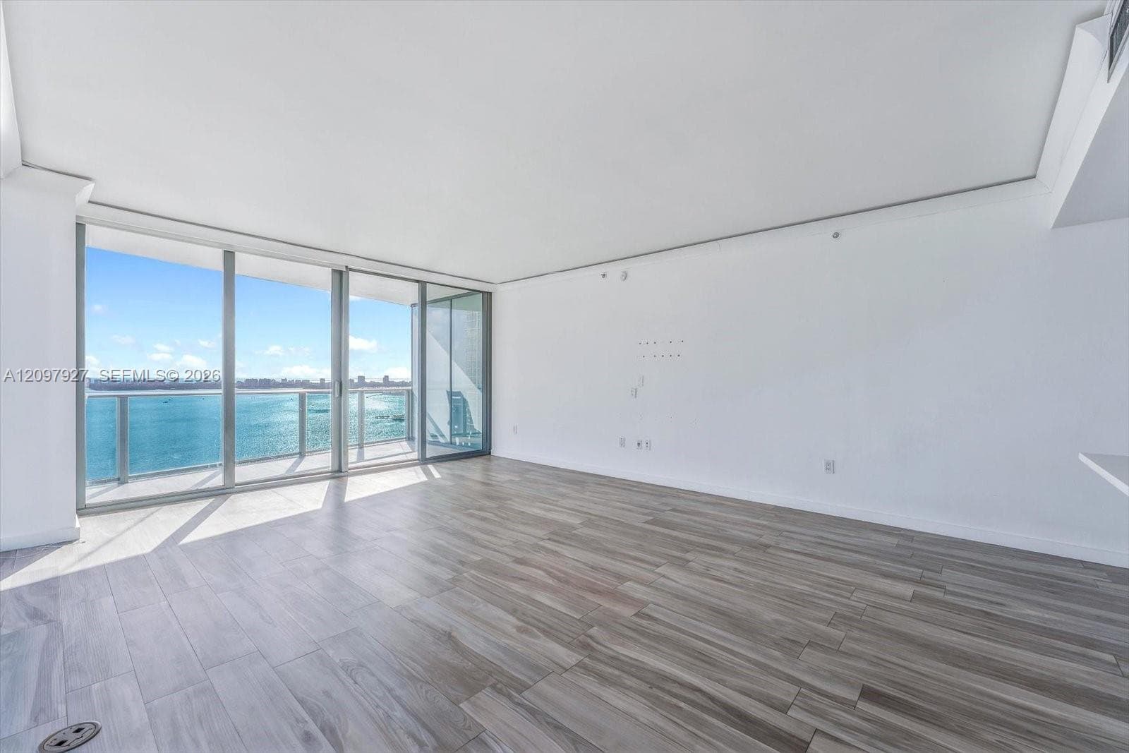 Icon Bay · #3301 in Miami - Photo 2