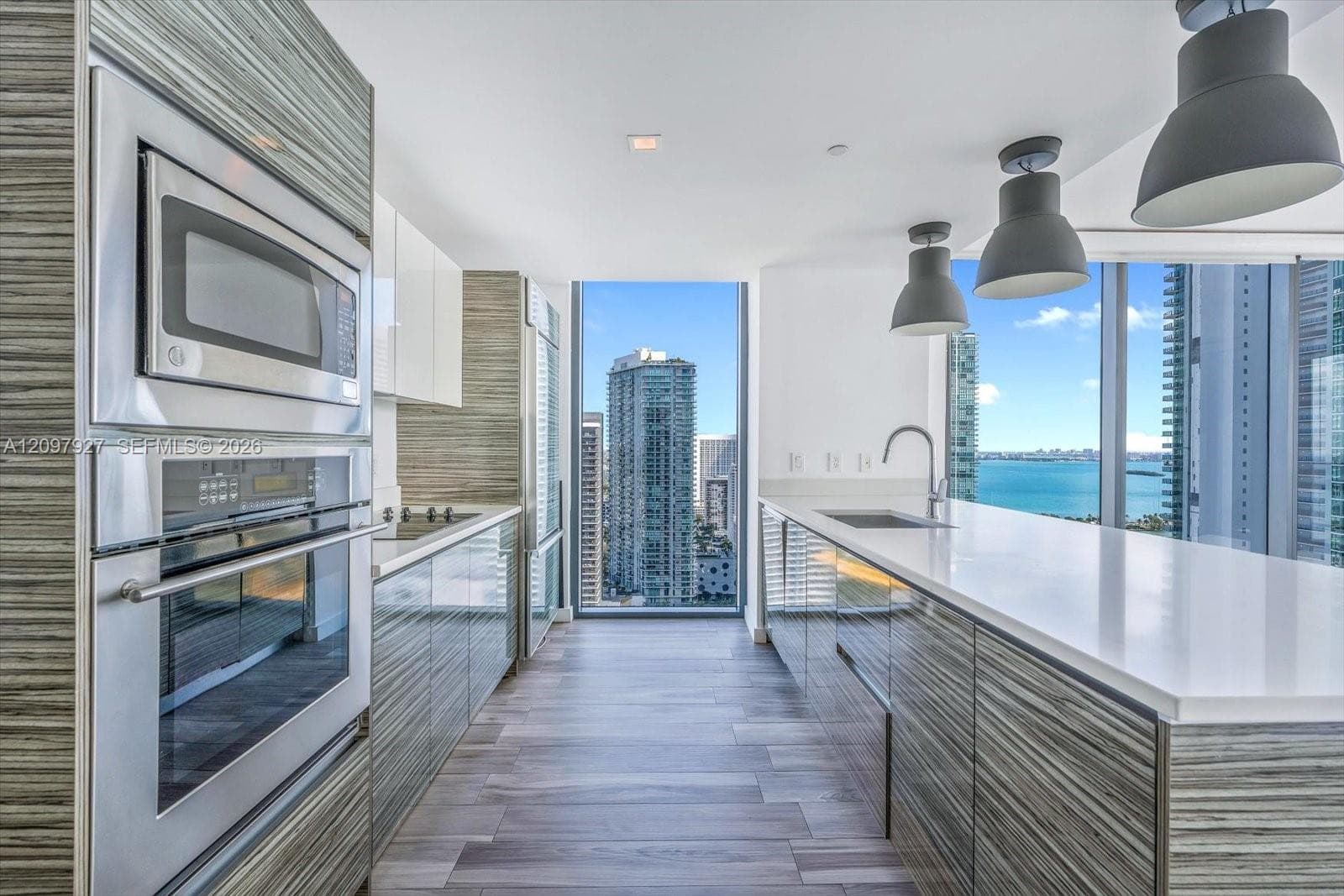 Icon Bay · #3301 in Miami - Photo 9