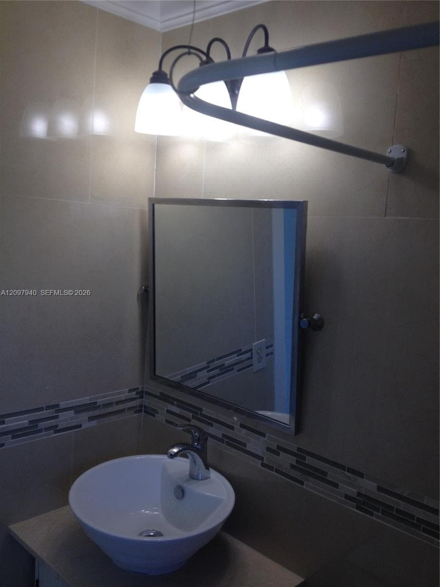 2143 SW 62nd Ave #1 photo 5