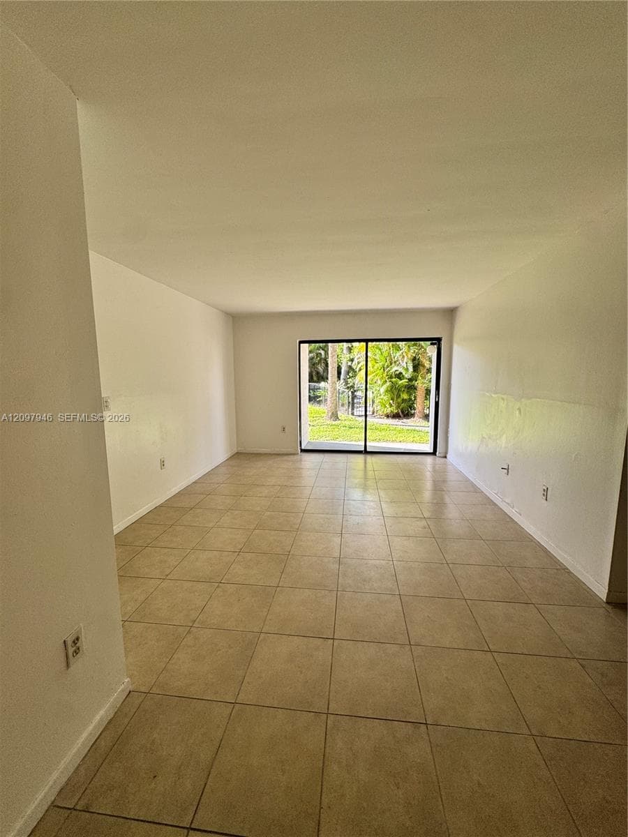 VILLA BELLINI CONDO · #105 in Hialeah - Photo 3