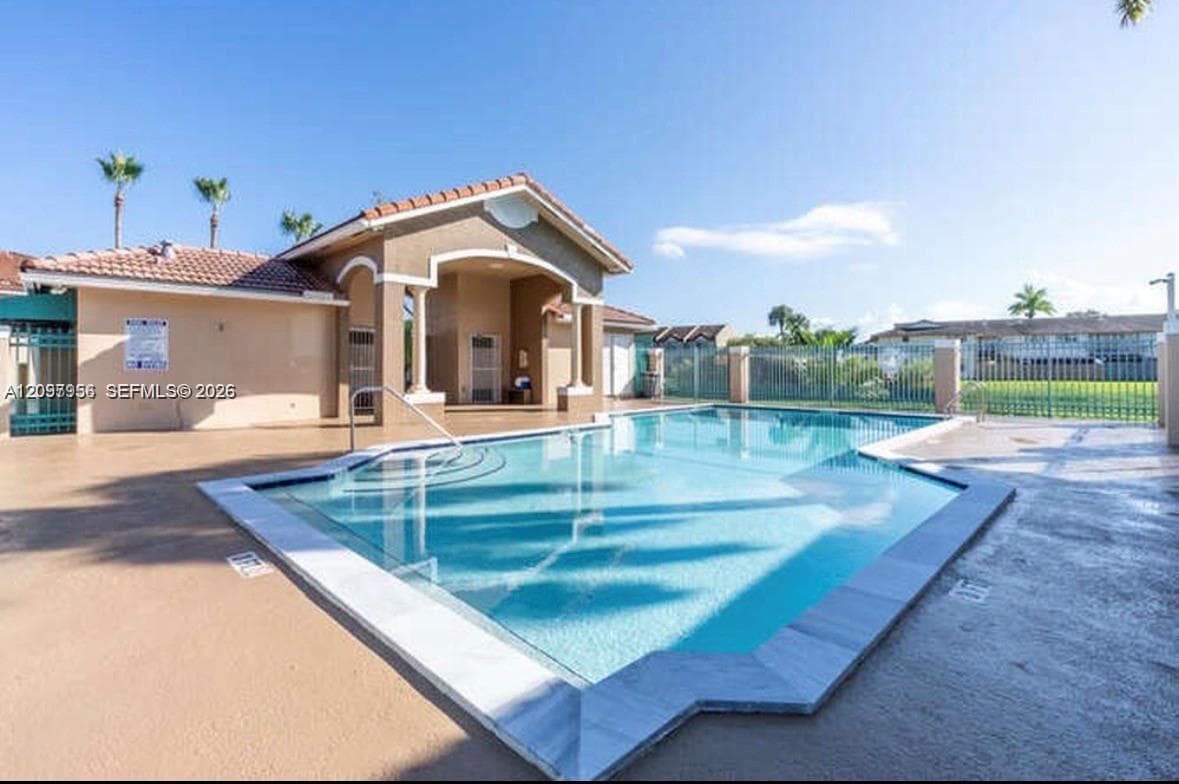 LAGO LINDO TOWNVILLAS CON · #704 in Miami - Photo 3