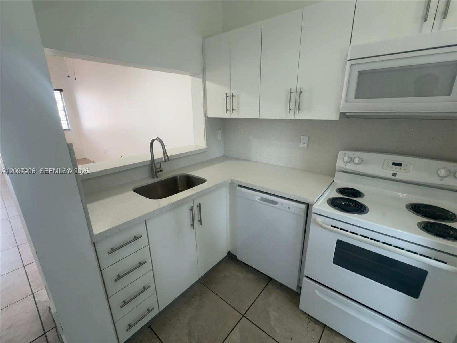 LAGO LINDO TOWNVILLAS CON · #704 in Miami - Photo 4