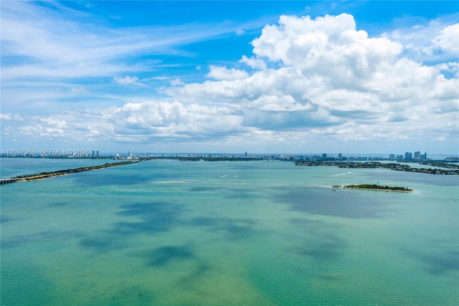 Icon Bay · #LPH-4201 in Miami - Photo 4