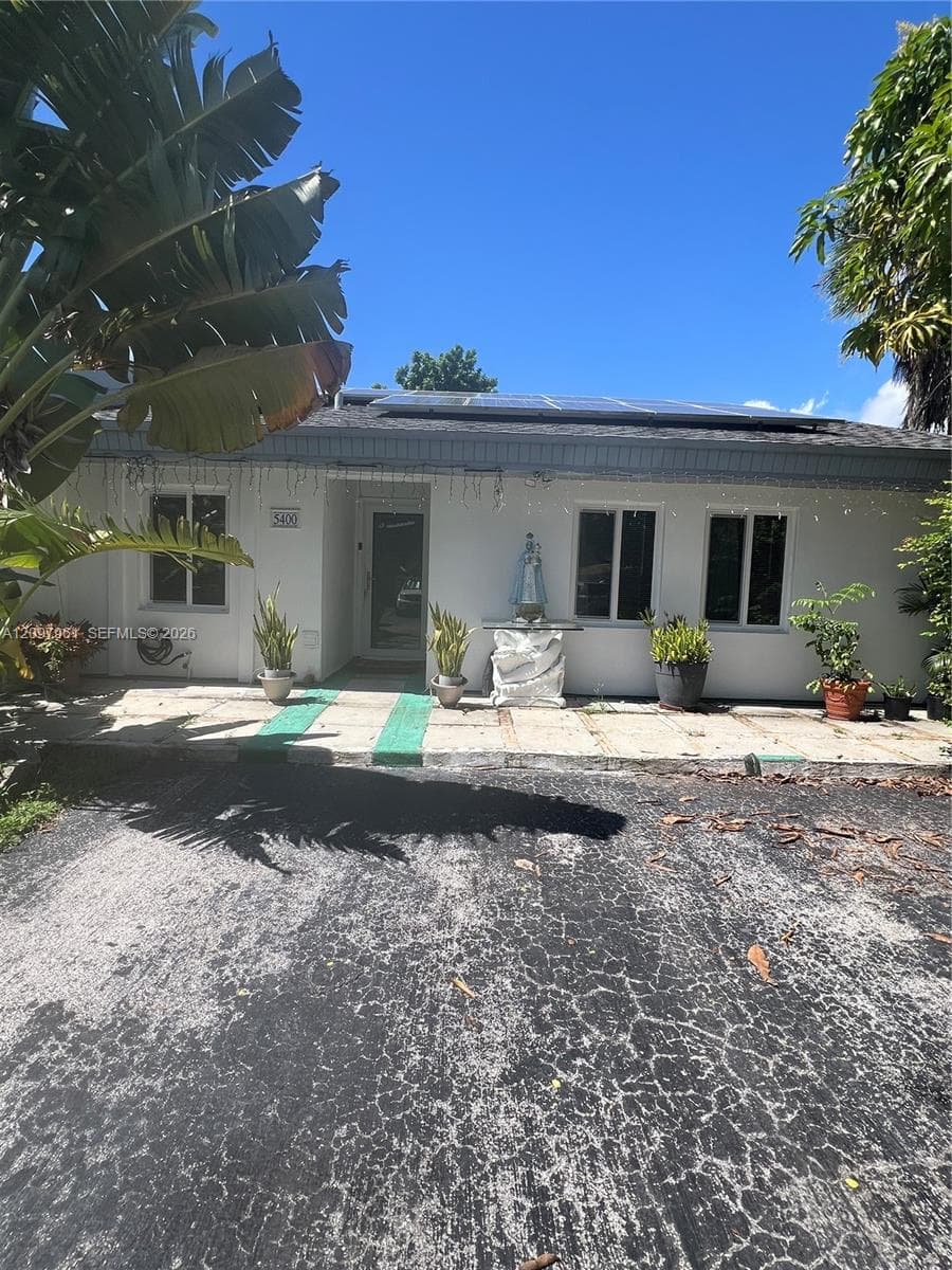 5400 SW 140th Pl photo 2