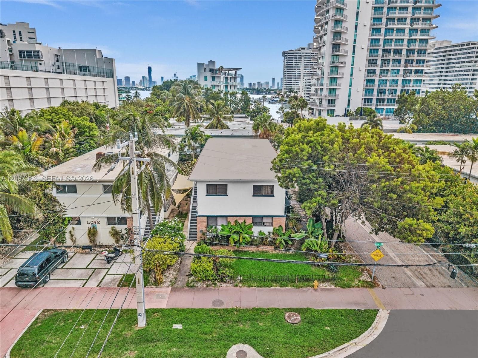 MINI-MANSIONS CONDO · #2 in Miami Beach - Photo 40