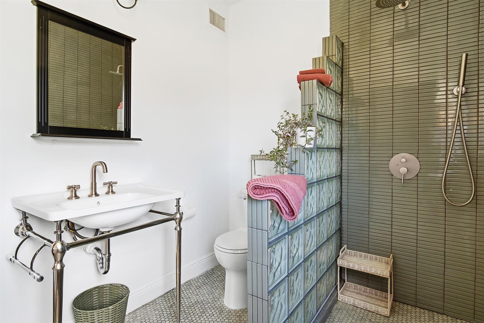 Upstairs Bath