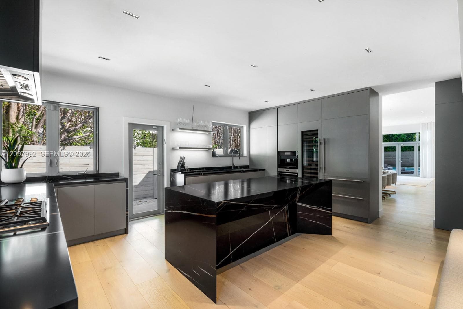 123 W Dilido Dr photo 5