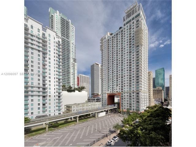 Loft Downtown II · #1008 in Miami - Photo 17