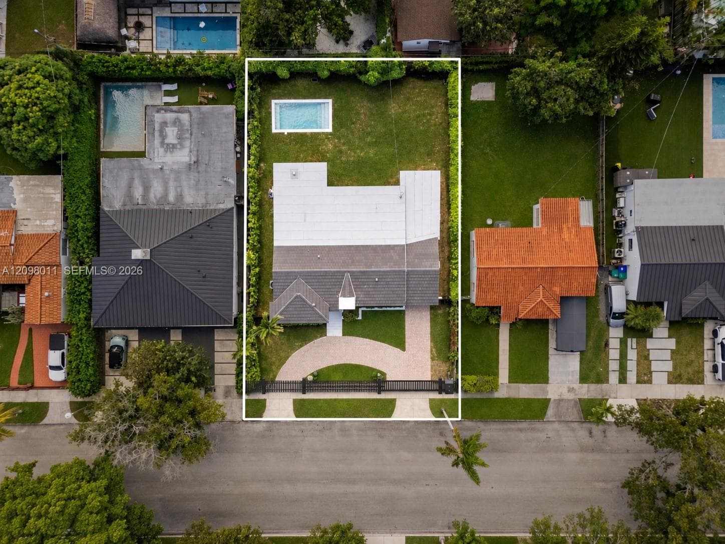 2350 SW 25th Ter photo 32