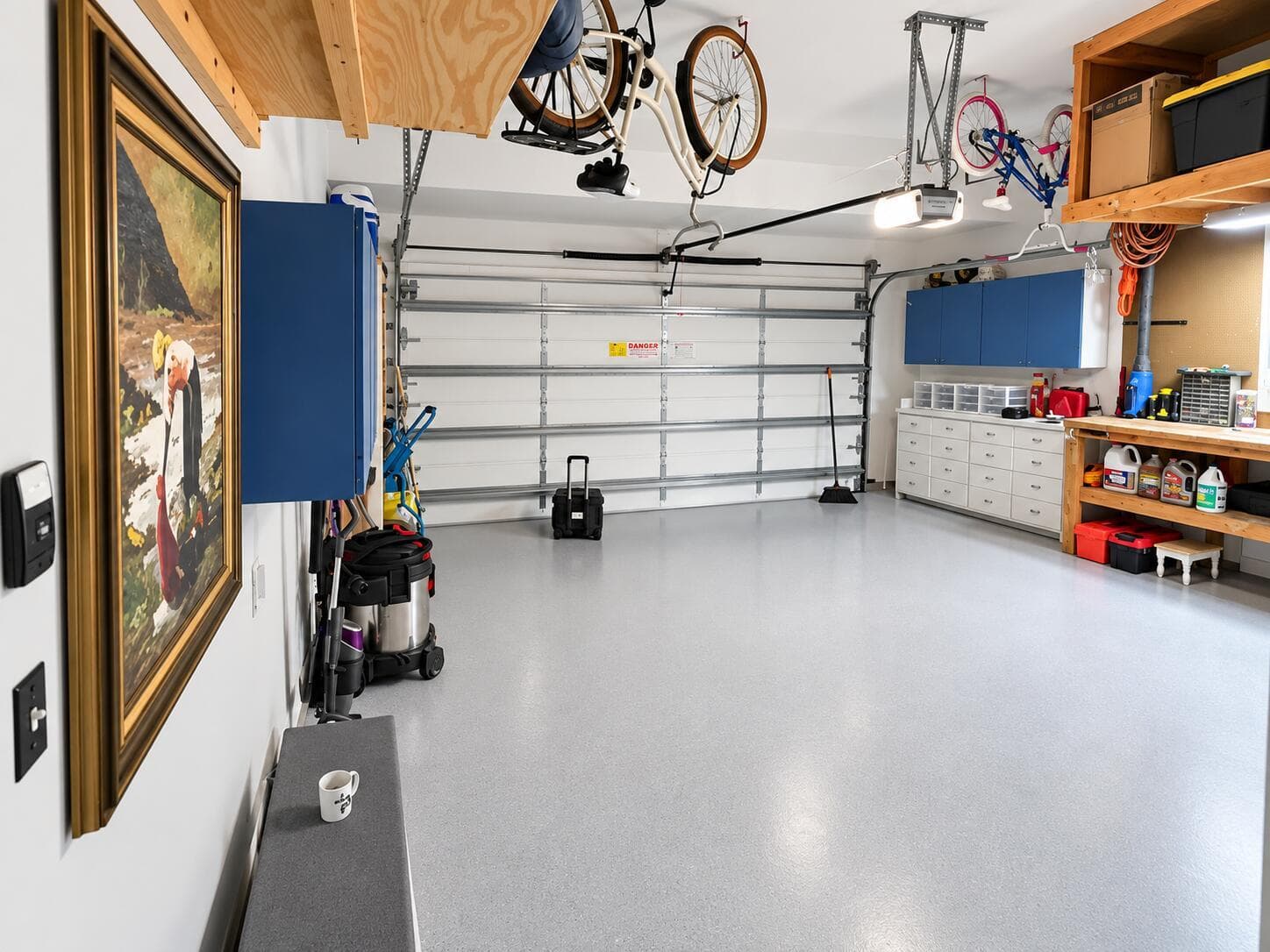 Garage Main