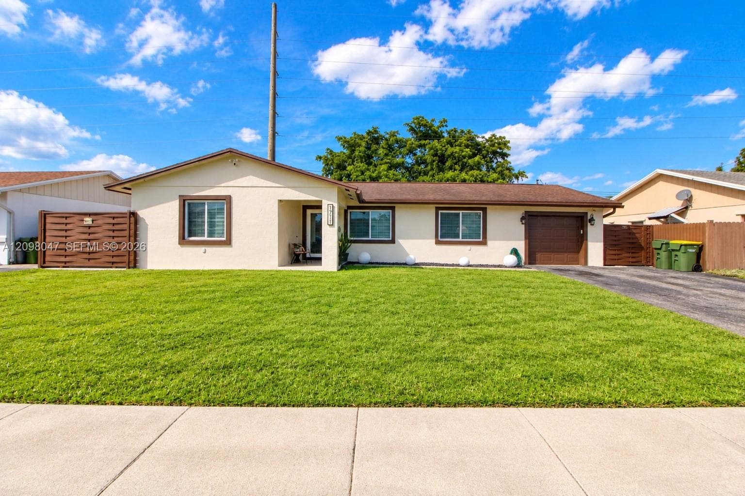 1711 N Anhinga Ln photo 2