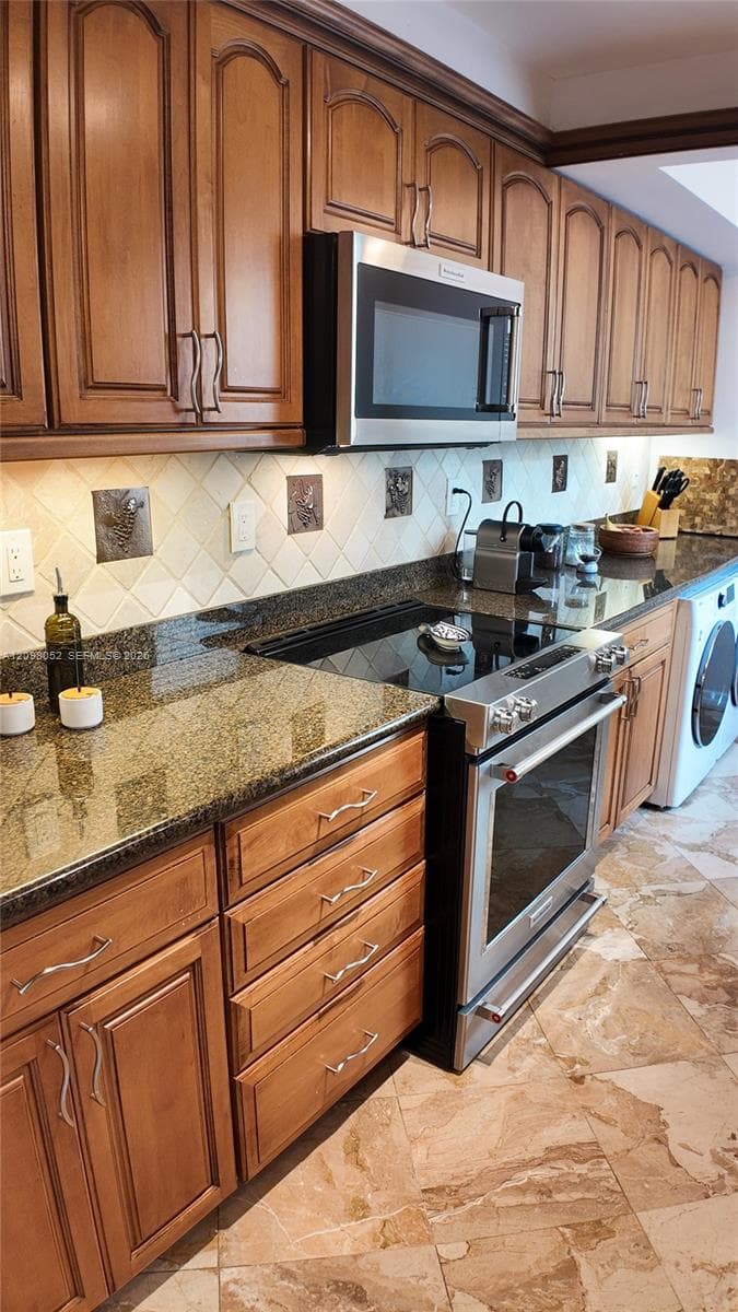 GREENSWARD VILLAGE CONDO · #111-G in Delray Beach - Photo 10