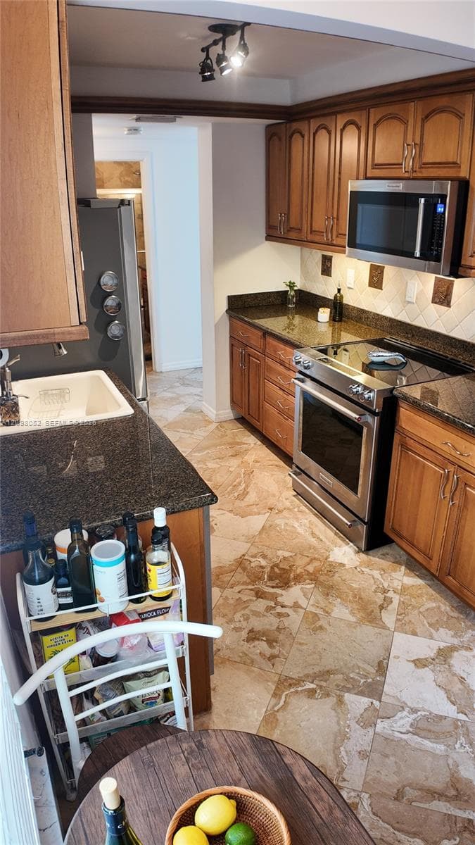 GREENSWARD VILLAGE CONDO · #111-G in Delray Beach - Photo 15