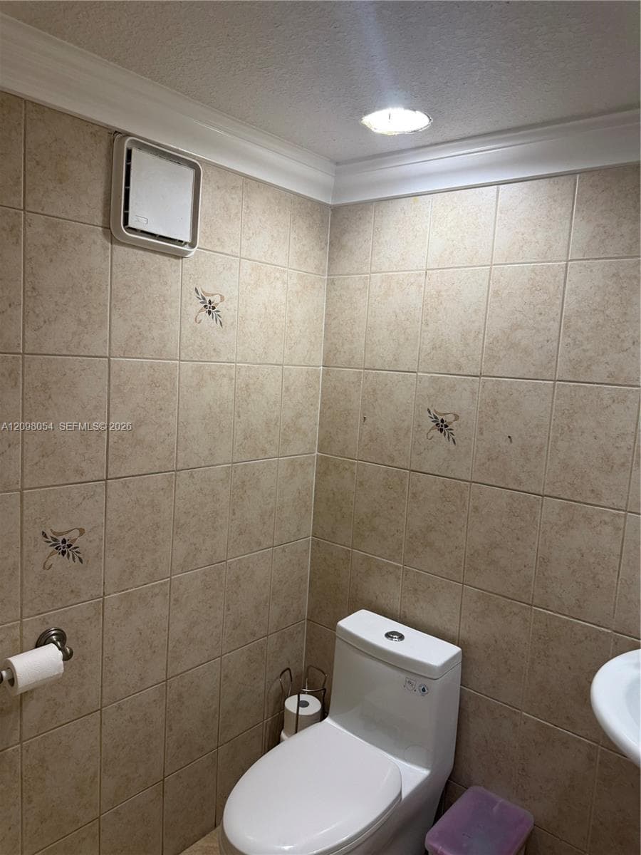 13185 SW 9th Ln photo 16