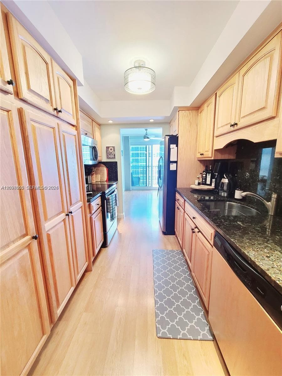 SILVER THATCH · #1102 in Pompano Beach - Photo 3