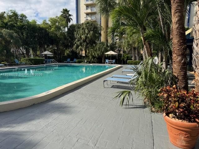 YOLANDA VILLAS CONDO · #902W in Miami - Photo 6