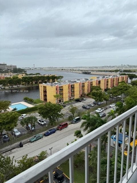 YOLANDA VILLAS CONDO · #902W in Miami - Photo 3