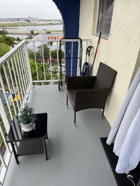 YOLANDA VILLAS CONDO · #902W in Miami - Photo 5