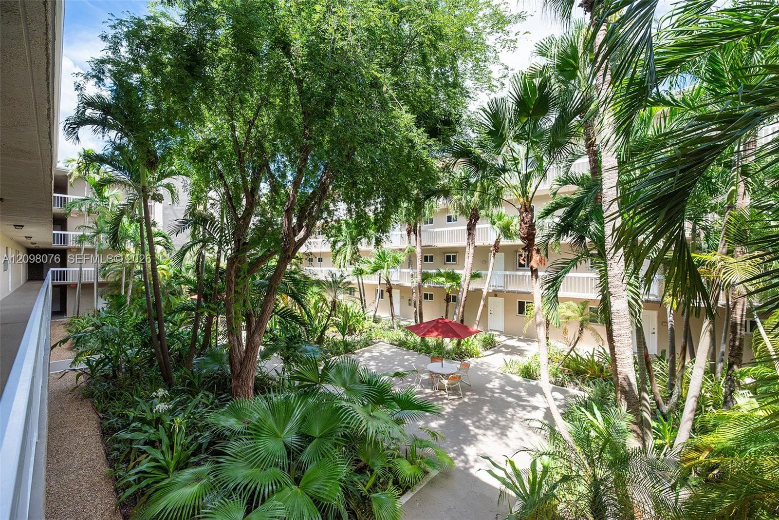 VILLAGE OF KINGS CREEK CO · #O-212 in Miami - Photo 26