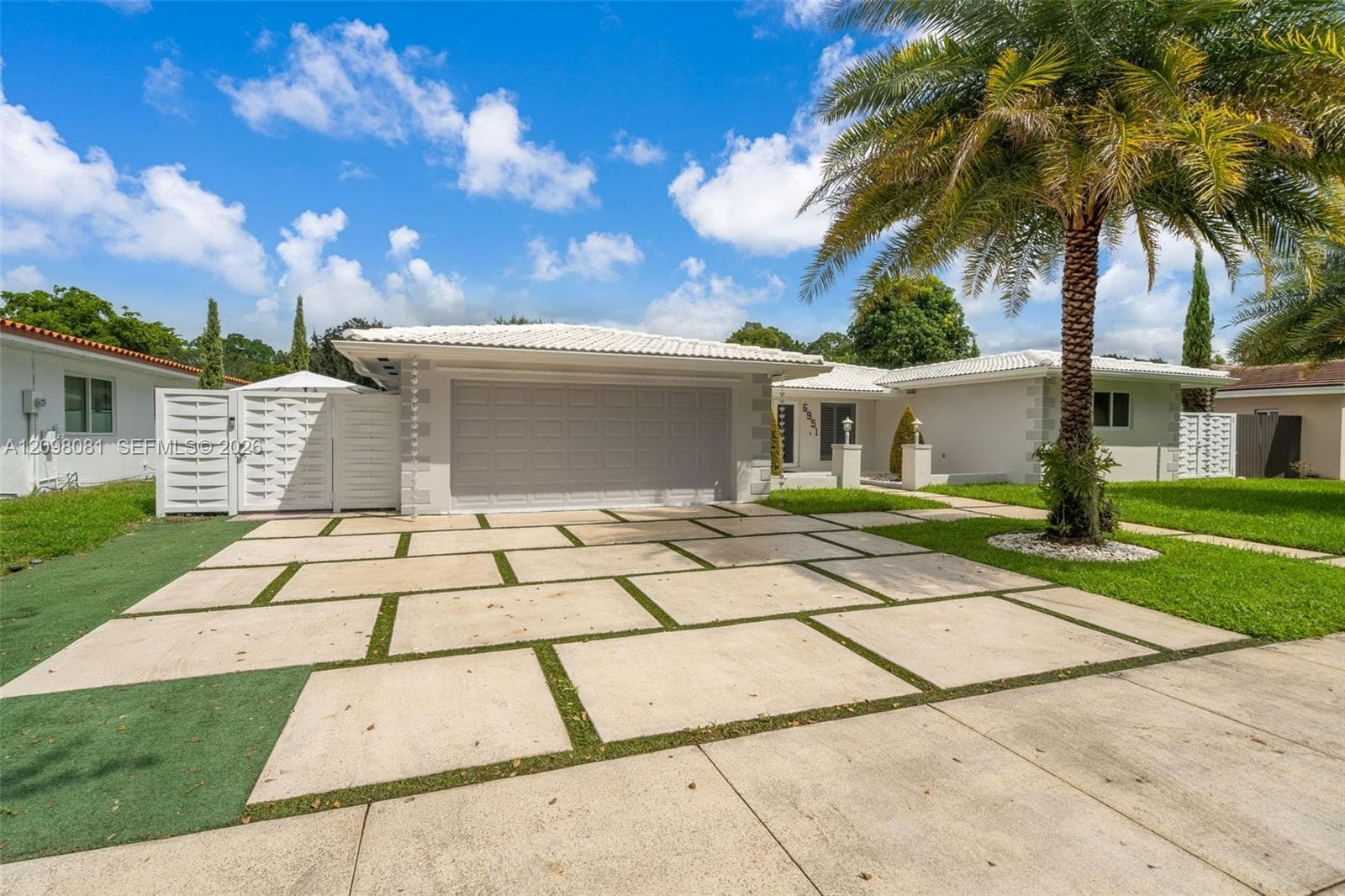 6951 S Miami Lakeway S photo 2