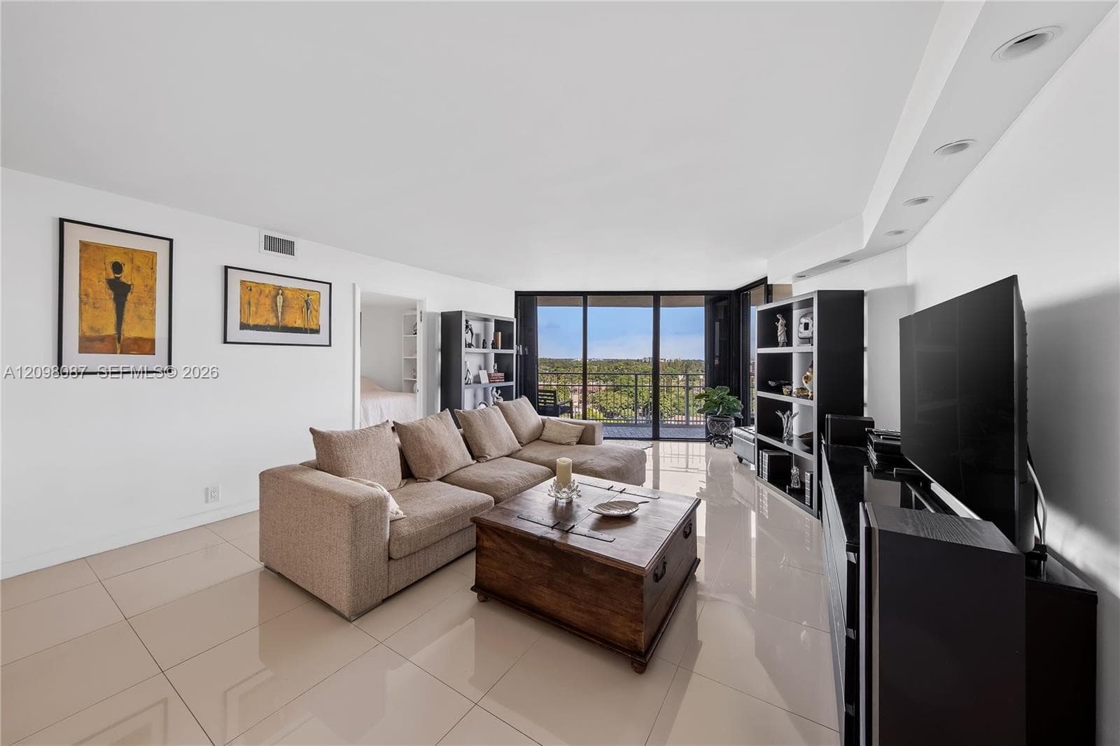 TOWERS OF QUAYSIDE CONDO · #1103 in Miami - Photo 2